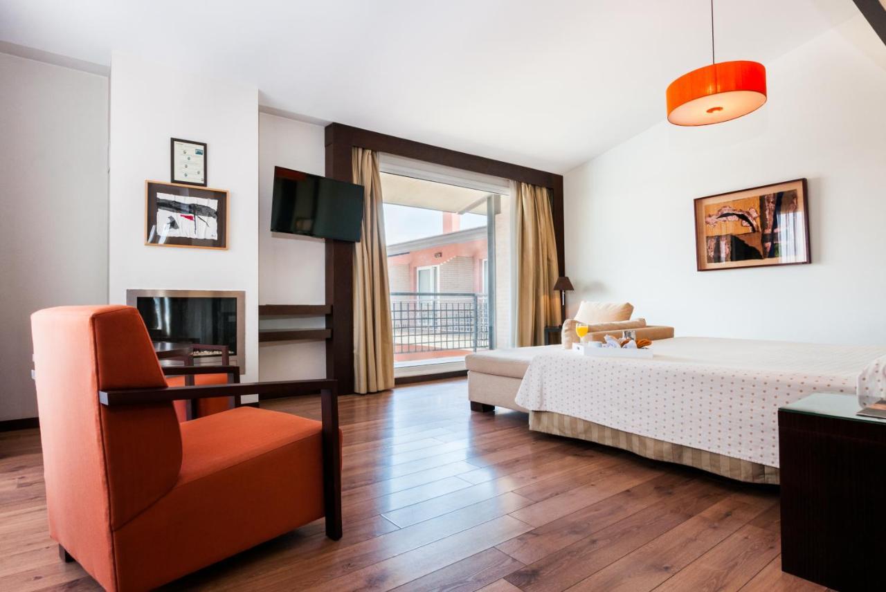 Hotel Isla De La Garena Alcala de Henares Exterior photo