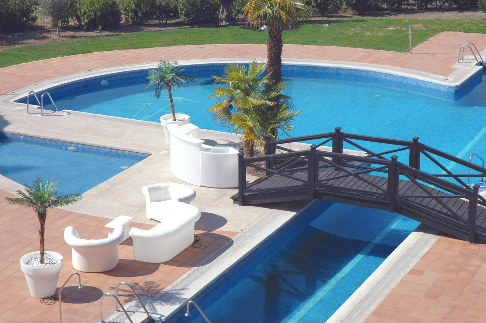Hotel Isla De La Garena Alcala de Henares Exterior photo